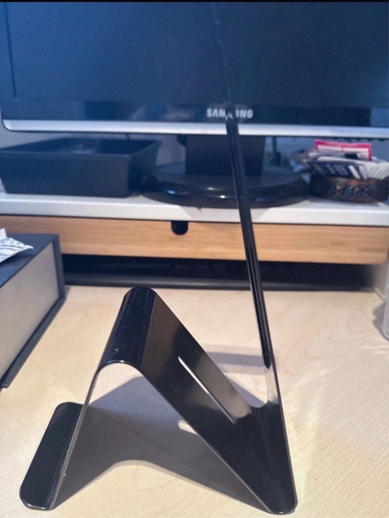 Soporte Negro Auriculares/Tablet Ikea afbeelding 3
