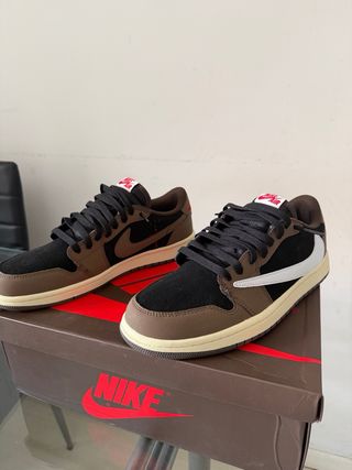 Jordan 1 Low Travis Scott mocha