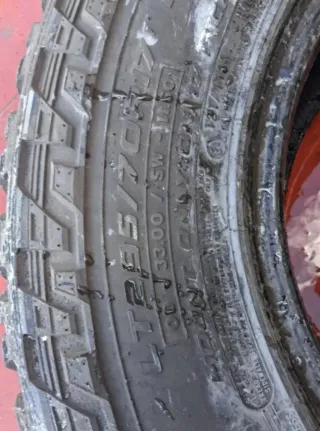 Pareja de neumáticos todoterreno T 295/70 R17