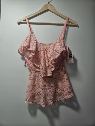 Top de encaje rosa