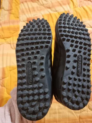 Scarpe sportive Adidas nere