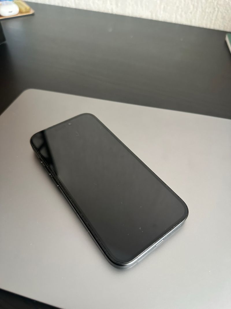 iPhone 15 Pro 256GB Black Titanium afbeelding 4