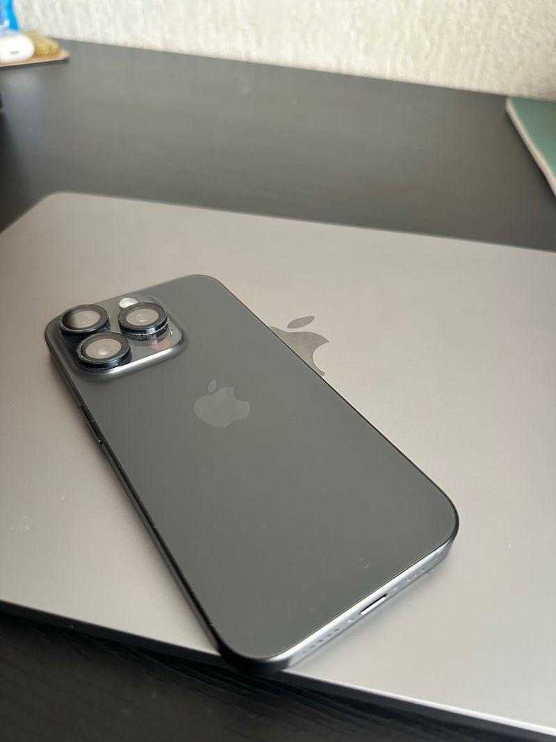 iPhone 15 Pro 256GB Black Titanium afbeelding 5