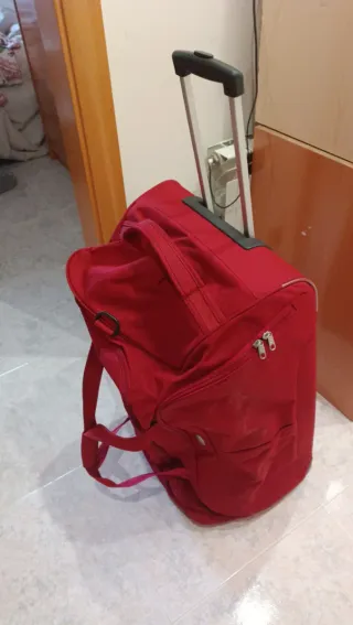 Bolso de viaje tipo maleta rojo samsonite 75/35/35