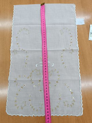 Manteleta fallera batista blanca bord. oro y blanc
