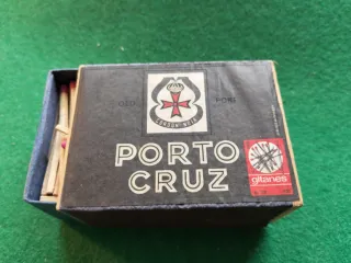 Gran caja de cerillas Porto Cruz