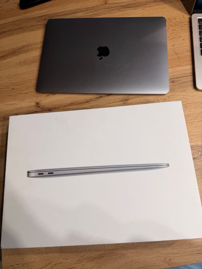 MacBook Air 2018 Gris afbeelding 5