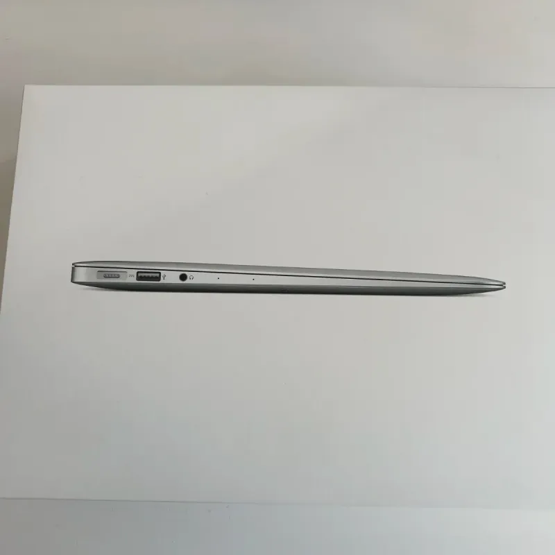 MacBook Air 13 i5 Plata con caja  Diciembre 2016 afbeelding 4