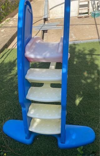 Tobogán y balancín infantil