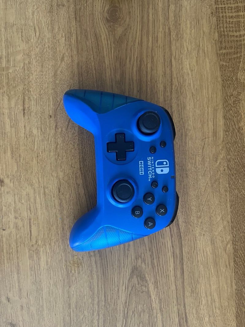 Vendo Nintendo Switch+ mando+ funda afbeelding 4