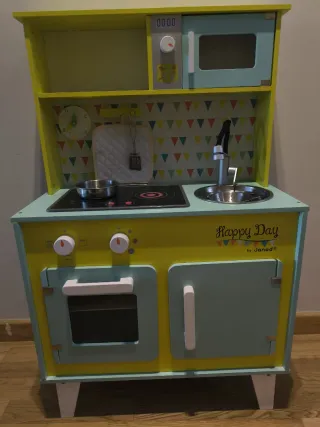Cocina de juguete de madera