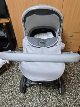 Cochecito y silleta Bebecar gris