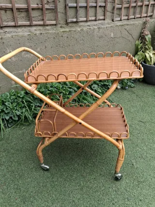 Carrito bar vintage bambú / camarera