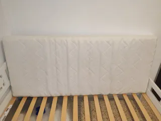 Cama KRITTER + colchón UNDERLIG