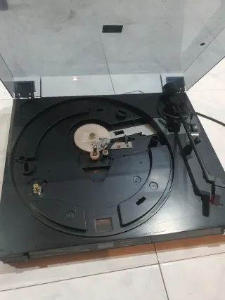 Tocadiscos Fisher Studio-Standard MT-225