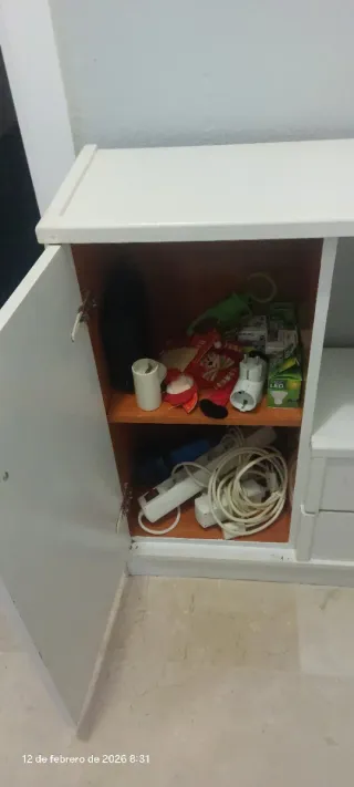 Mueble blanco salón/entrada