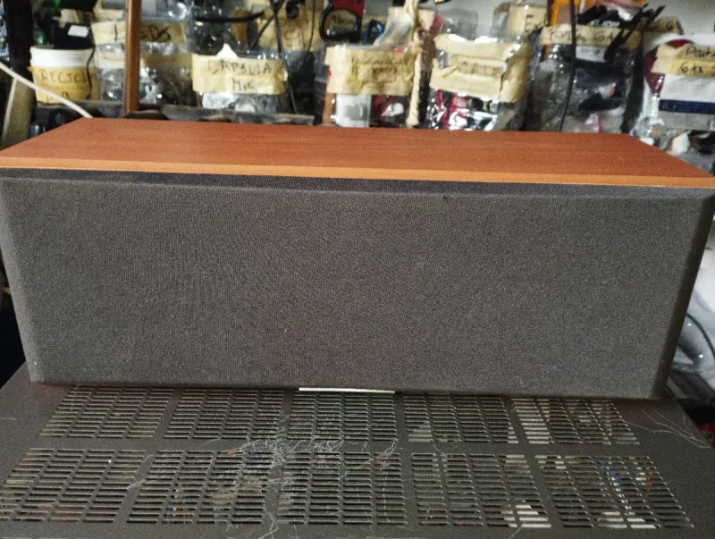 Columna central JBL SCS-178