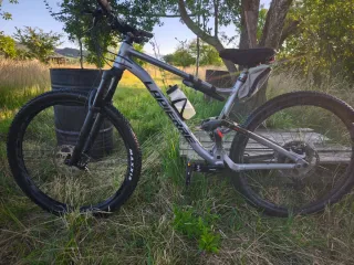 Bicicleta Lapierre Zesty TR 5.9  Gris  2025  M