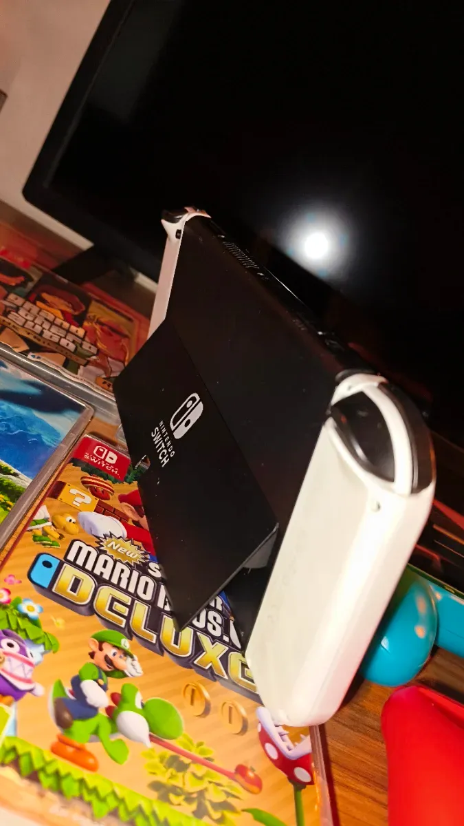 Nintendo Switch OLED + 6 Juegos+ accesorios afbeelding 3
