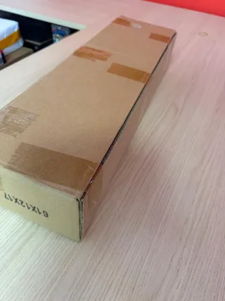 Tagliasiepi 24V con 2 batterie e accessori