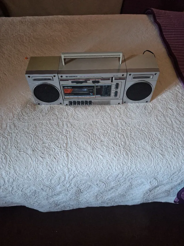 Radiocasete Questron Stereo MW 350