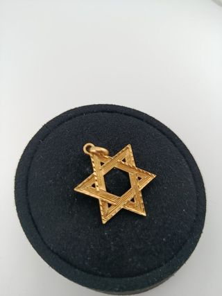 Dije Estrella de David Dorado