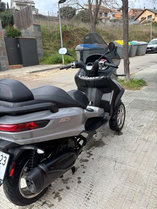Piaggio MP3 400 HPE Gris/Plata