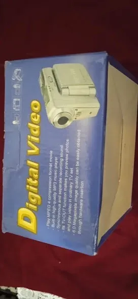 Videocámara digital con video MPEG4 y MP3