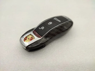 FUNDA LLAVE NUEVA PORSCHE EN CARBONO NEGRO