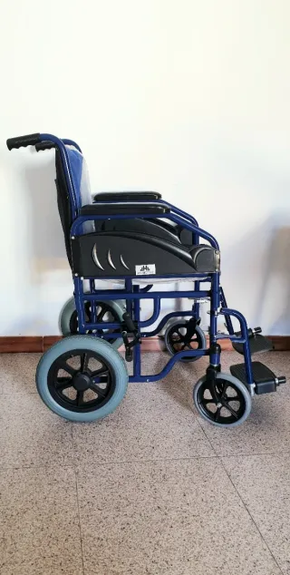 SILLA DE RUEDAS CON TRANSPORTE INCLUIDO
