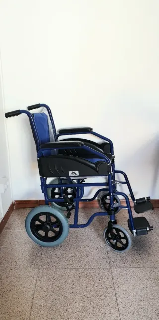 SILLA DE RUEDAS CON TRANSPORTE INCLUIDO