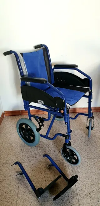 SILLA DE RUEDAS CON TRANSPORTE INCLUIDO