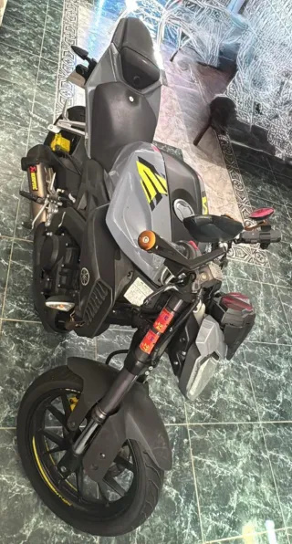 Moto Yamaha MT 125 Naked Negra