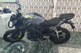 Moto Yamaha MT 125 Naked Negra