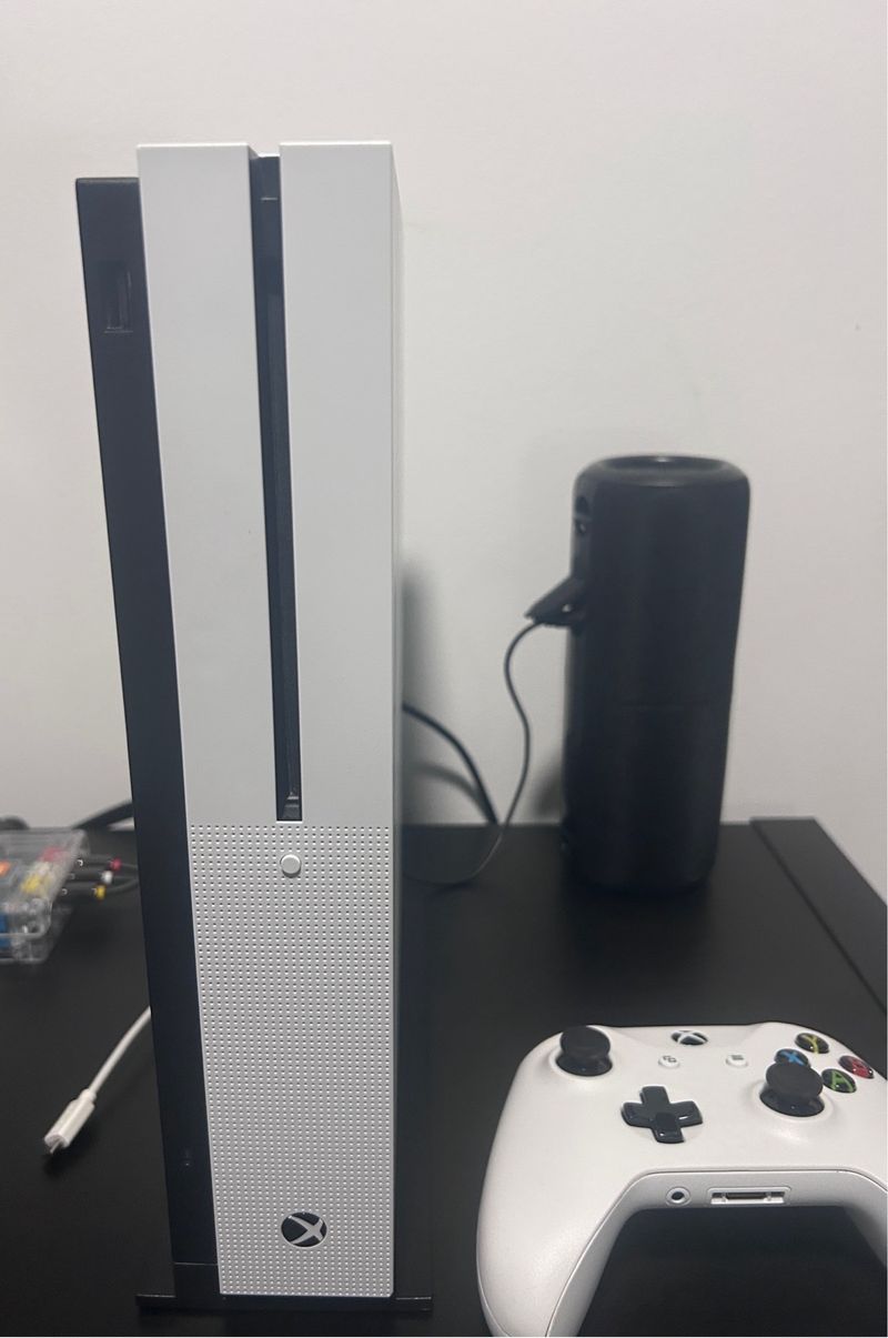 Xbox One S Blanca