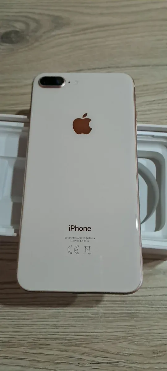 iPhone 8 Plus 64GB Oro afbeelding 3