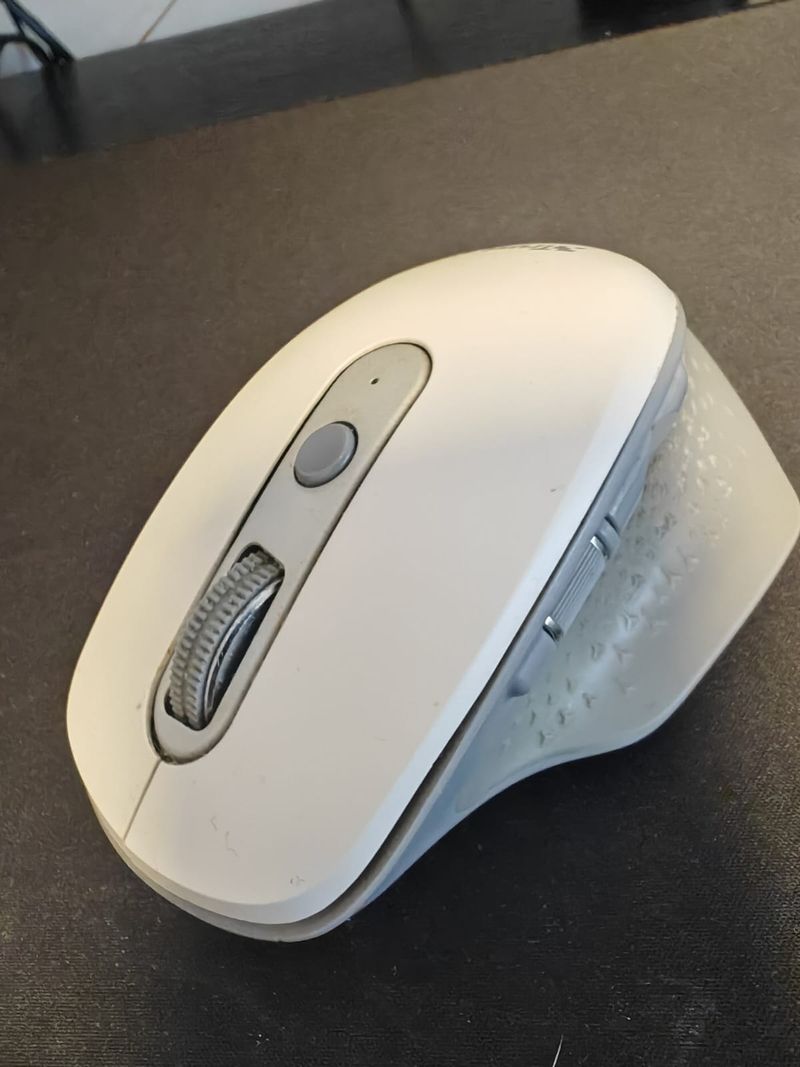 Ratón inalámbrico Trust gris y blanco afbeelding 3