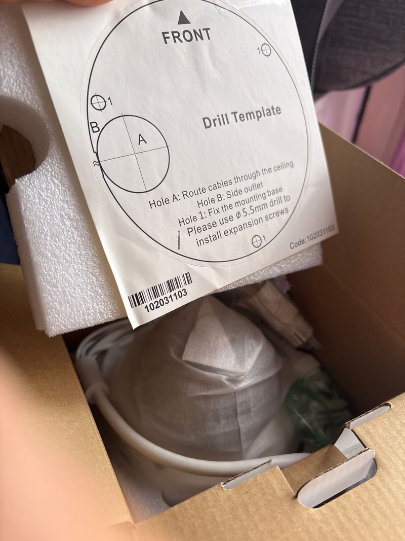 Cámara Hikvision DS-2CD1743G2-LIZSU afbeelding 3