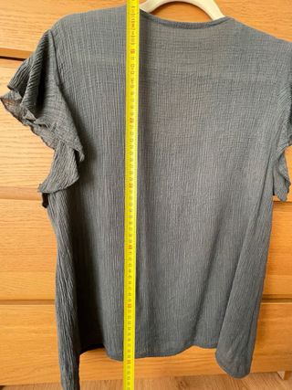 Blusa gris marengo con textura