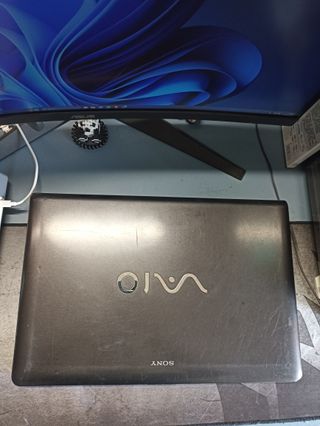 Portátil Sony VAIO PCG-61211M