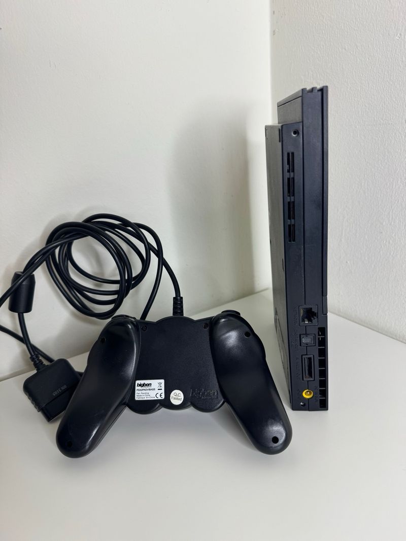 PlayStation 2 Slim afbeelding 3