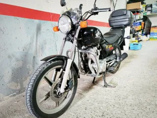 Honda CB 250 Two Fifty