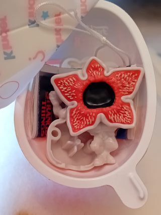 Figura Demogorgon cuerda Stranger Things