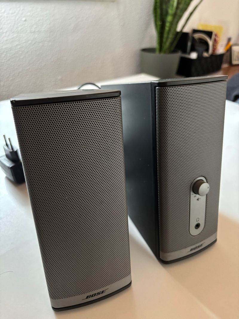 Altavoces Bose Grises
