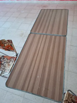 Mesa con sillas camping