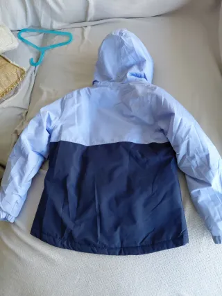 Chaqueta para lluvia ,frío, nieve de color azul