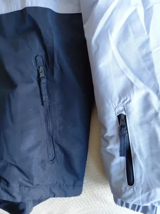 Chaqueta para lluvia ,frío, nieve de color azul