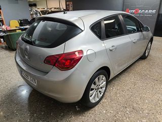 Opel Astra 2010