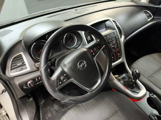 Opel Astra 2010