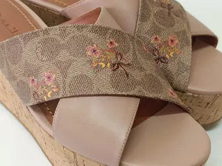 Sandalias cuña Coach mujer beige/multicolor